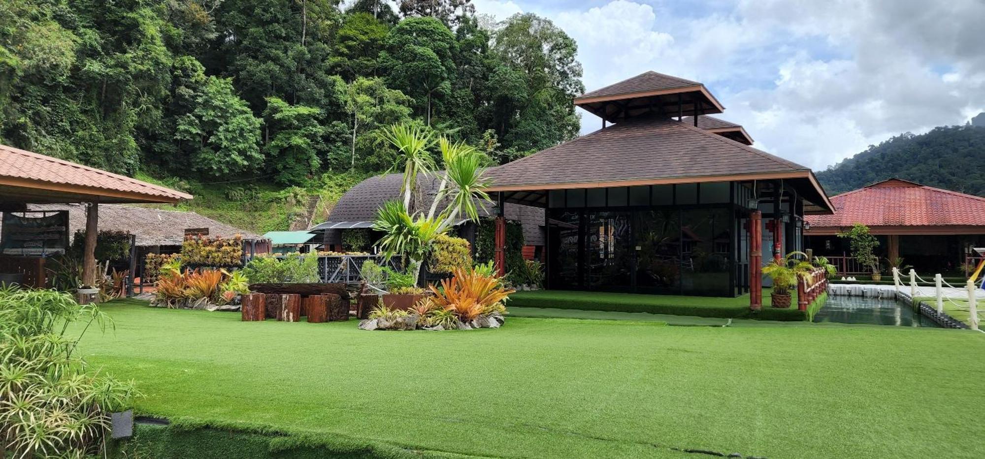 Khaosok Happy House Bed and Breakfast Khao Sok National Park Εξωτερικό φωτογραφία