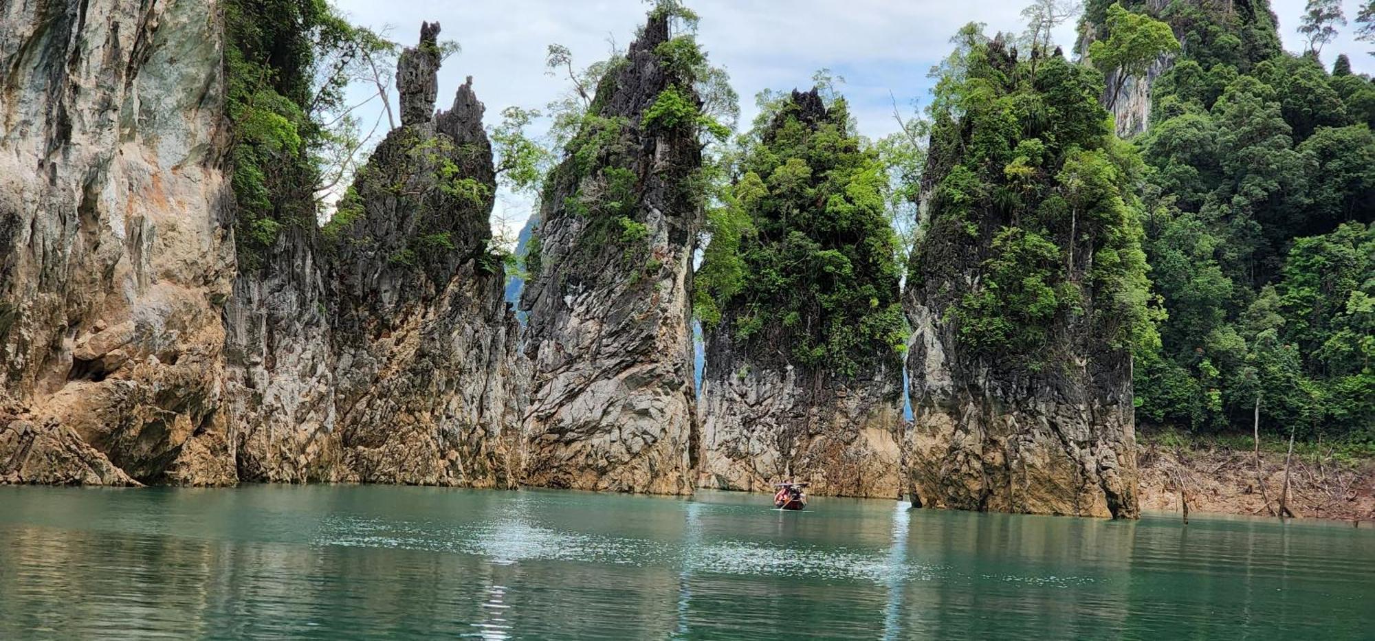 Khaosok Happy House Bed and Breakfast Khao Sok National Park Εξωτερικό φωτογραφία