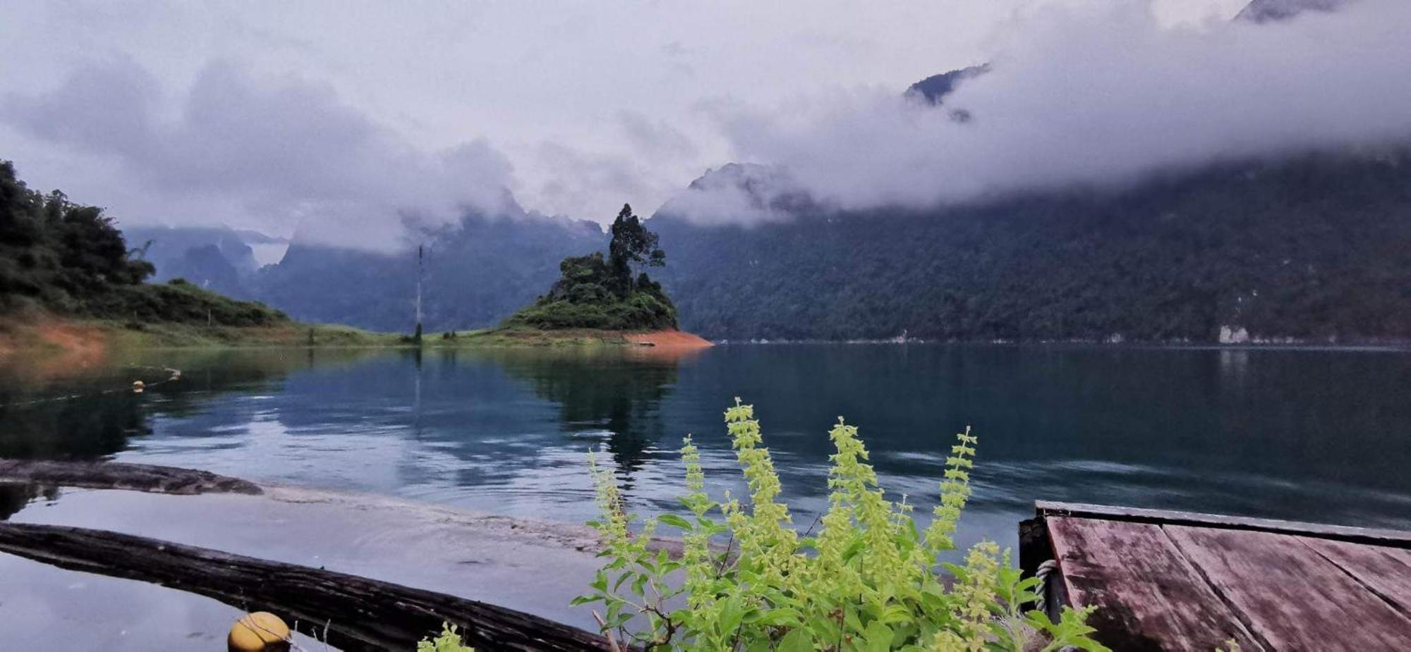 Khaosok Happy House Bed and Breakfast Khao Sok National Park Εξωτερικό φωτογραφία